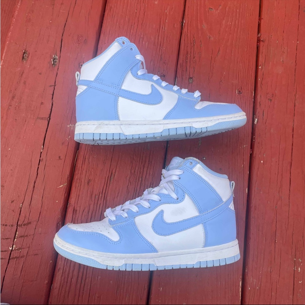 Nike Wmns Dunk High ‘Aluminum’ Size 6W